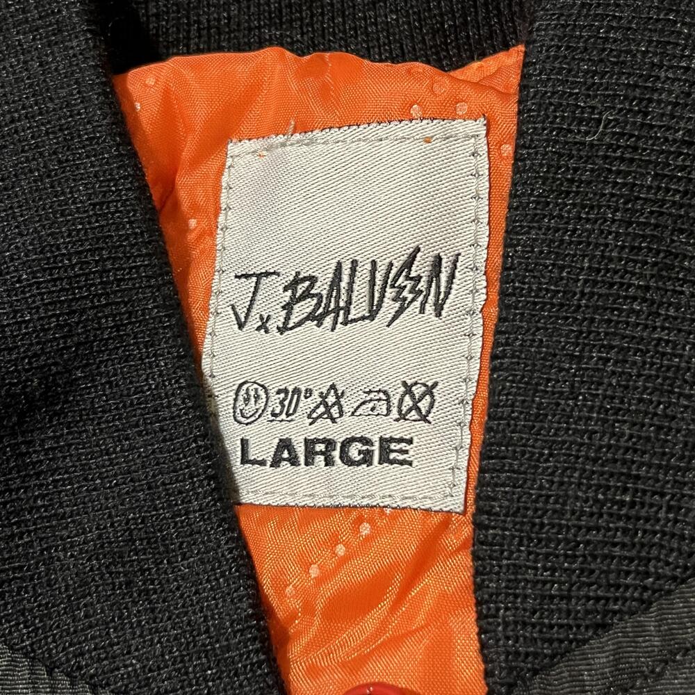 J Balvin Jacket Mens Large Black 2022 Jose Tour Bomber Smiley Lightning Patch - Picture 6 of 12